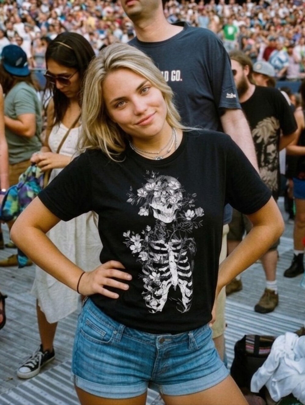 🌹 Grateful Dead Must've Been The Roses T-shirt🌹